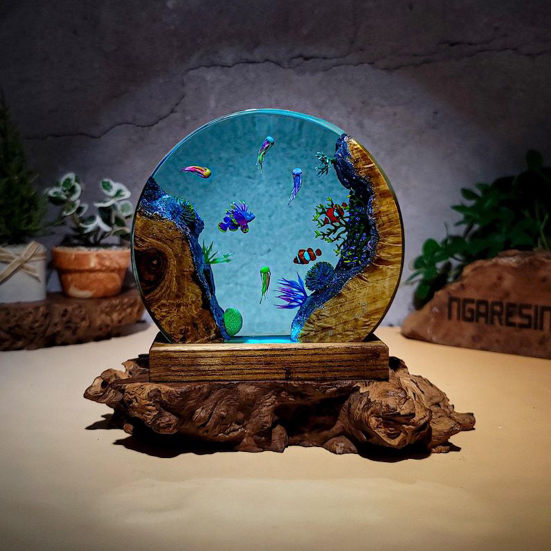 مصباح طاولة من الراتنج بتصميم  - مراجعة Aquarium & Marine Museum Ums وسعره